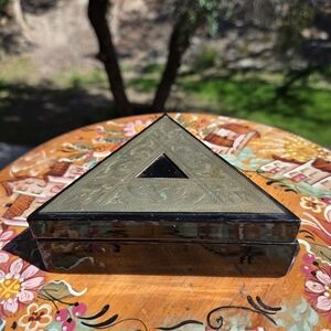 Antique Bidriware Triangular Lacquer Black Box Floral Intricate Inlay